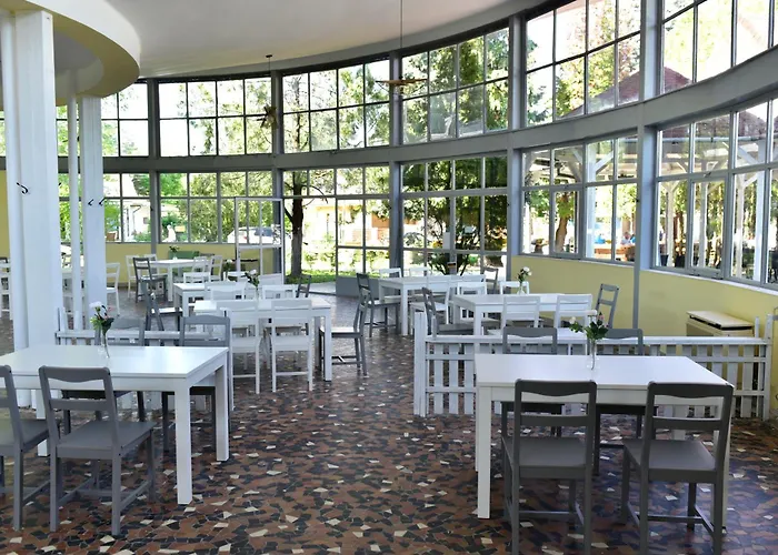 Hotel Zama 2*